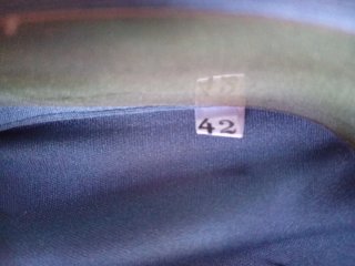 Camisa vintage cuello pico azul