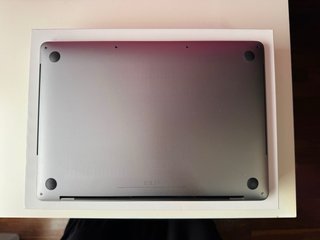 MacBook Pro 13” 2020 Intel i5 16GB RAM 512GB