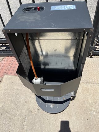 Estufa de gas Qlima gris