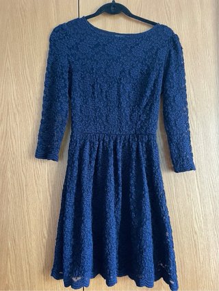 Vestido azul de encaje manga larga talla S