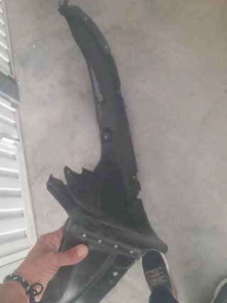 Guardabarros Kia Carens 2016