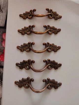 Conjunto de 13 tiradores para muebles
