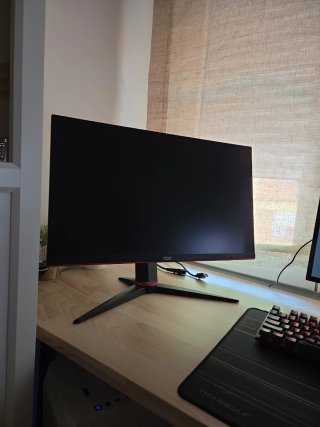 Monitor AOC 24 Full HD 144Hz