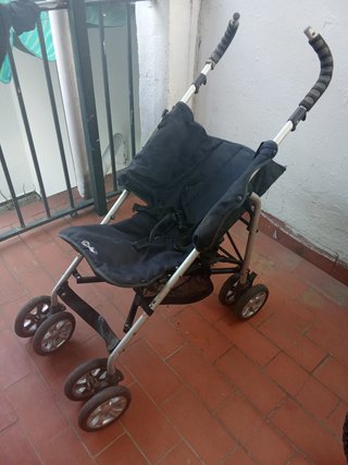 Cochecito de bebé negro