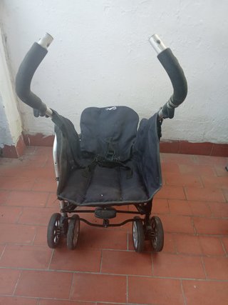 Cochecito de bebé negro