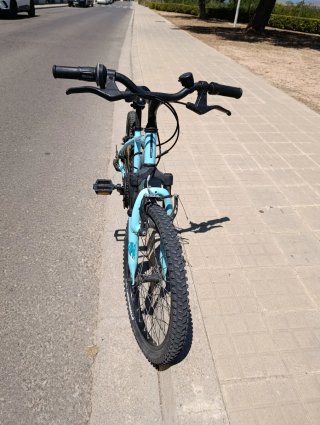 Bicicleta infantil azul 20 pulgadas