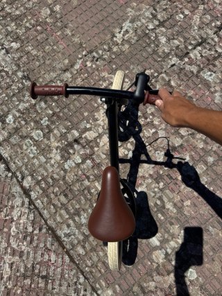 Bicicleta de equilibrio infantil