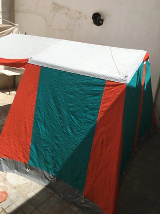 Tienda de campaña carpa naranja y verde