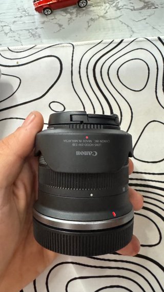 Canon RF-S 10-18mm f/4.5-6.3 IS STM + Parasol y UV