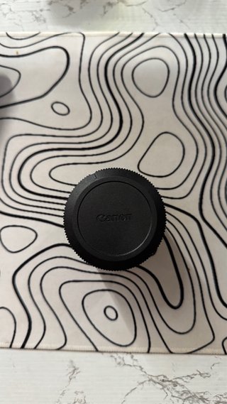 Canon RF-S 10-18mm f/4.5-6.3 IS STM + Parasol y UV