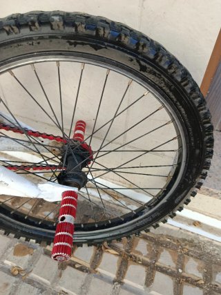 Bicicleta BMX Monty Roja