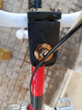 Bicicleta BMX Monty Roja