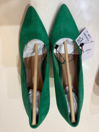 Zapatos salón verdes Lefties