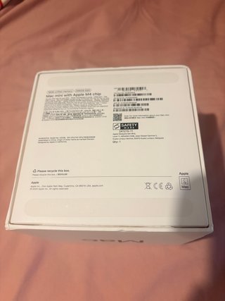 Mac Mini 4 + Dock con SSD 500GB .