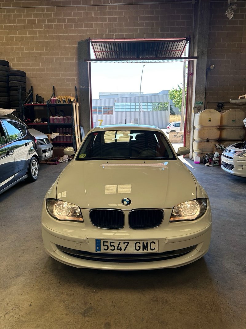 BMW Serie 1 2009, foto 2