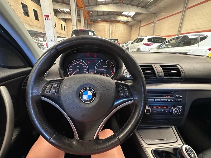 BMW Serie 1 2009, foto 16