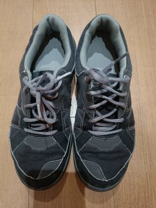 Zapatillas Decathlon Talla 40 gris
