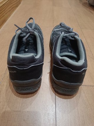 Zapatillas Decathlon Talla 40 gris