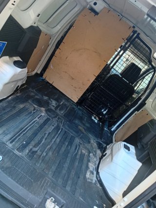 Ford Transit Courier 2021