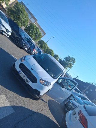 Ford Transit Courier 2021