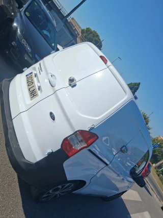Ford Transit Courier 2021
