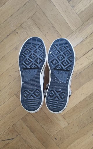 Converse negras estrellas