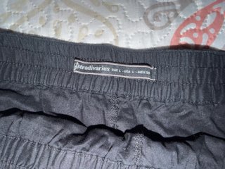Pantalón corto de encaje negro