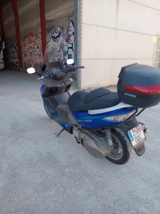 Kymco Xciting 500 Maxi Scooter Azul