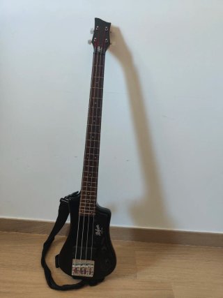 Bajo Höfner Shorty CT Negro + Funda