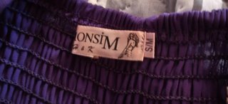 Vestido largo morado con pedrería