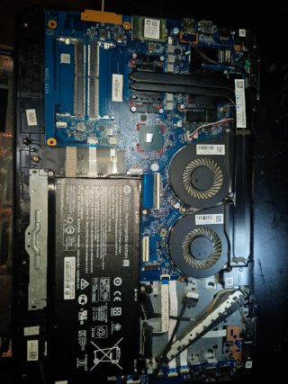 HP Pavilion 15 bc-450ns Negro gtx1050