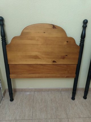 Dos cabeceros madera maciza 90cm sin usar