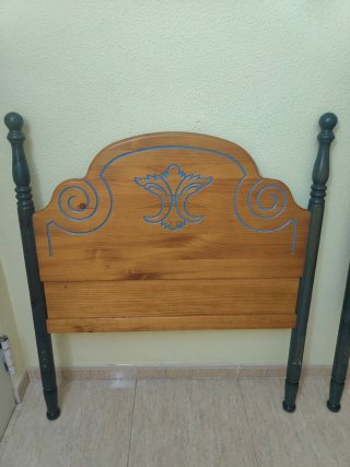Dos cabeceros madera maciza 90cm sin usar