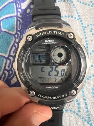 Reloj Casio World Time WR200M