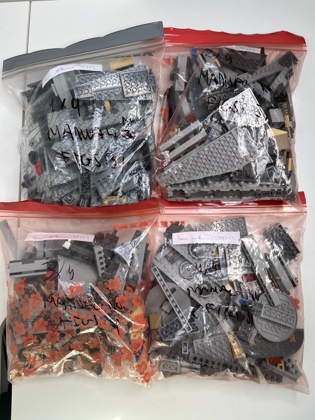 LEGO Star Wars Set 75105 Millennium Falcon