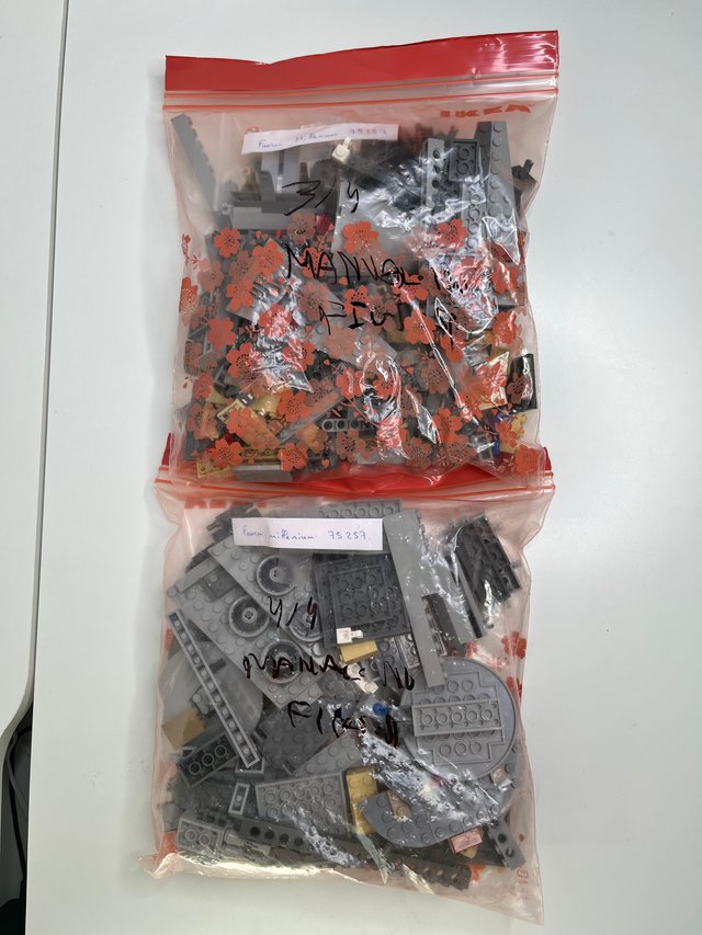 LEGO Star Wars Set 75105 Millennium Falcon