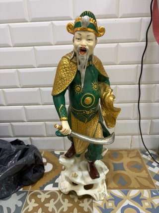 Samurai Porcelana Verde y Dorada