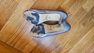 Zapatos de tacón plateados para fiesta