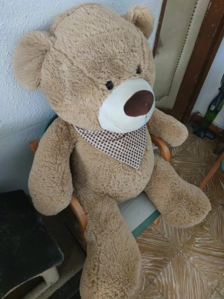 Oso de peluche grande marrón