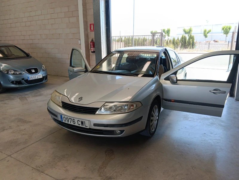 Renault Laguna 2004 - foto 1