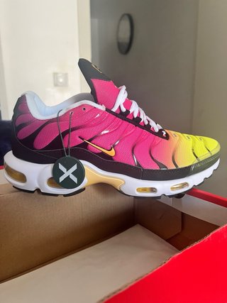 Nike Air Max Plus (TN) Rosa y Amarillo