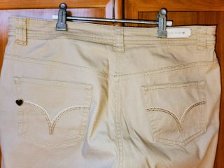 Pantalón largo beige marca Punto Roma
