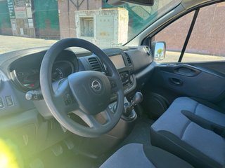 Opel Vivaro 2017 9 plazas, 185000 km