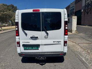 Opel Vivaro 2017 9 plazas, 185000 km