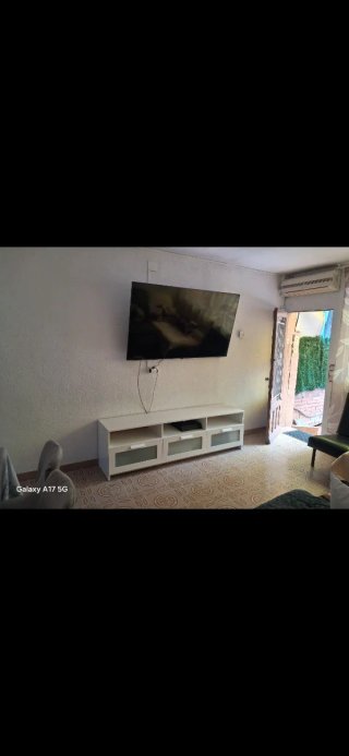Habitación en alquiler en casa con patio