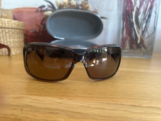 Gafas de sol Emporio Armani GA651/S originales.