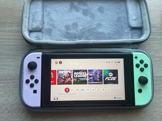 Nintendo Switch V2 512GB + Accesorios + Funda