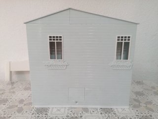 Casita de muñecas con accesorios