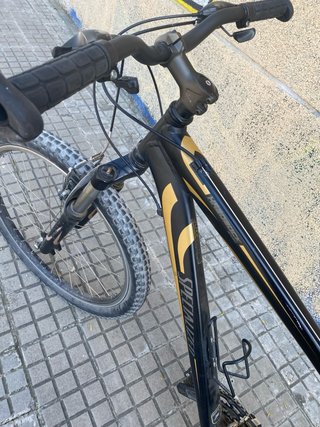 Bicicleta Specialized Hardrock Negra/Dorada