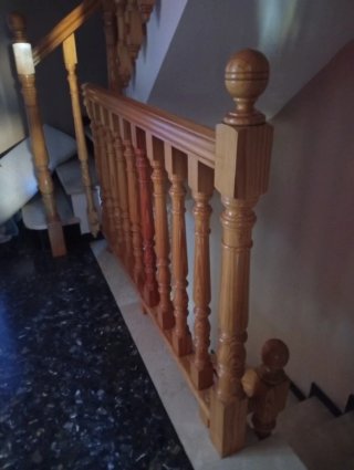 Baranda de madera para escaleras